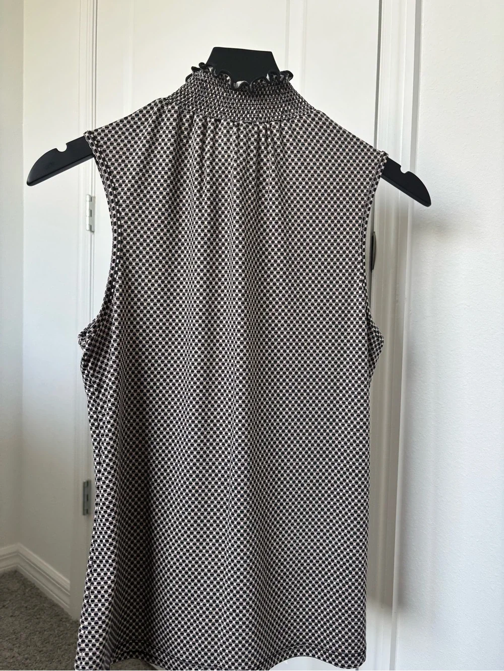Espresso Sleeveless Smocked Ruffle Neck Camisole - Black/Tan